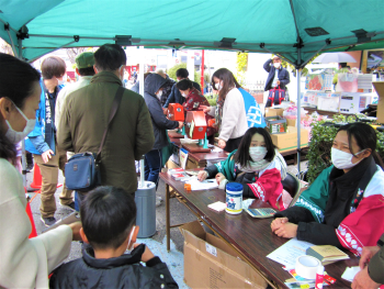 草薙支店「つながるくさなぎ冬フェス2022」の参加様子