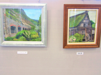 草薙支店の油絵のロビー展の様子