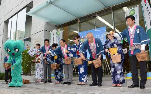 打ち水大作戦「出陣式」の様子1