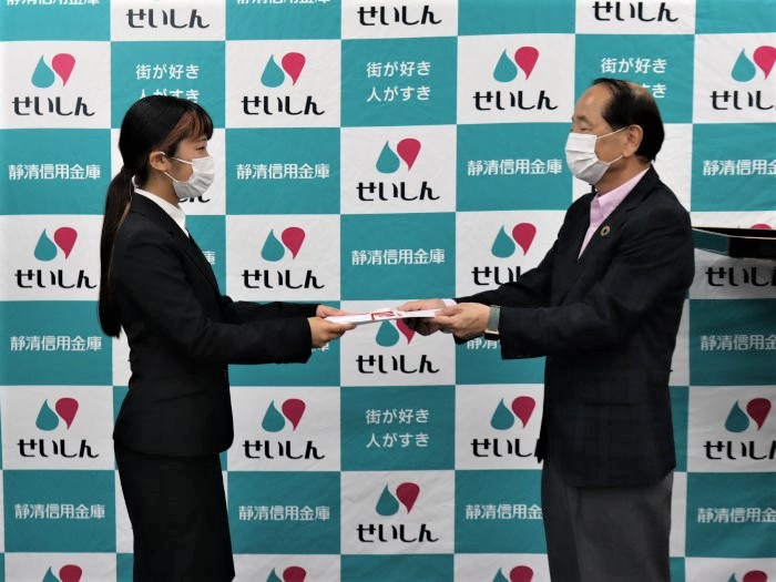 奨学生認定授与式の様子