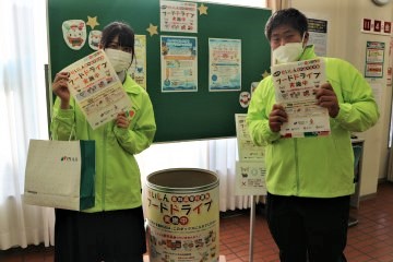 駒形商店街でのチラシ配布
